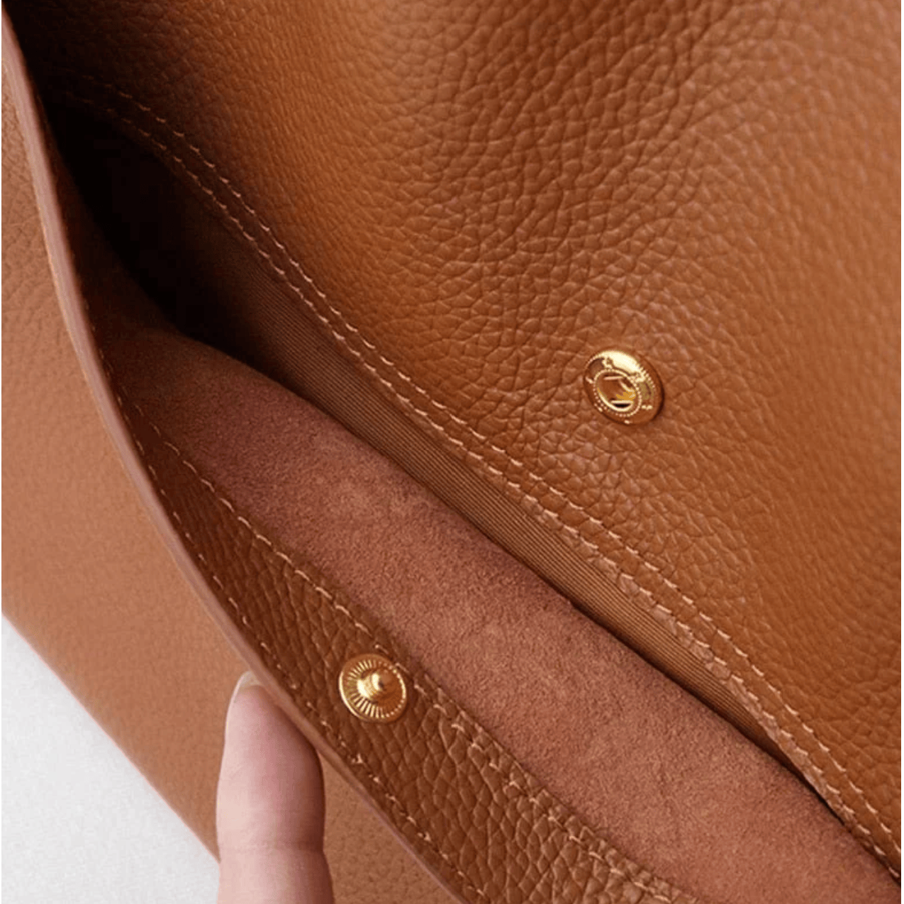Celvera Lederen schoudertas met elegante afwerking