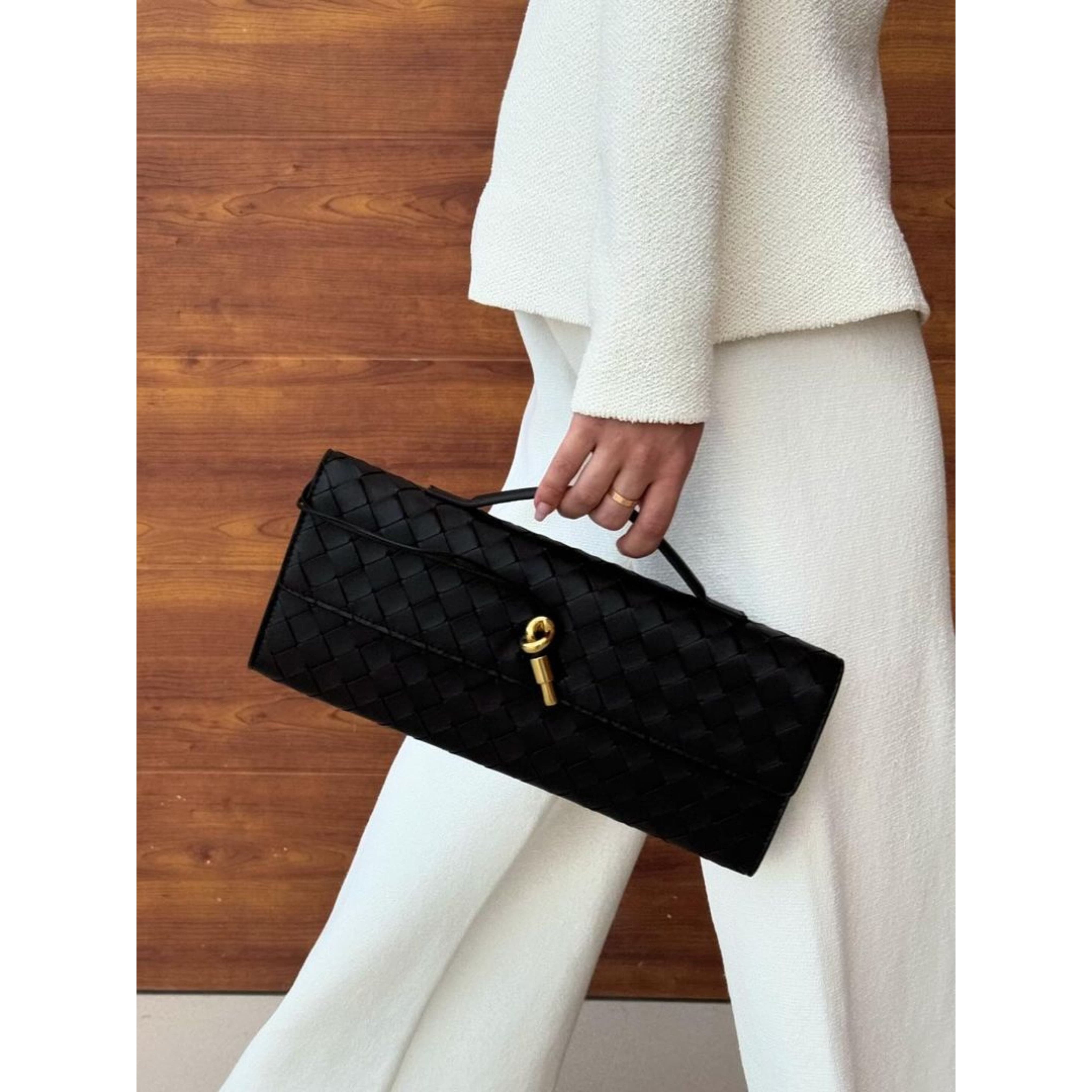 Celvera Tas Dames - Langwerpig Gevlochten Model met Klepslot en Schouderriem