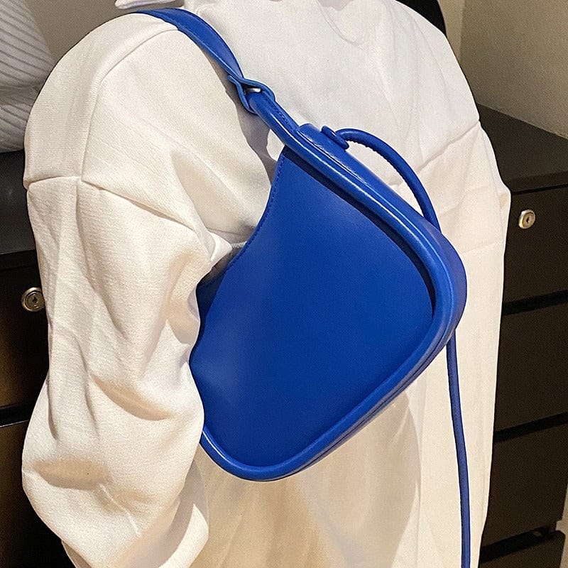 Celvera Tas Dames - Klein Halvemaanvormig Model met Knoopdetail | Casual