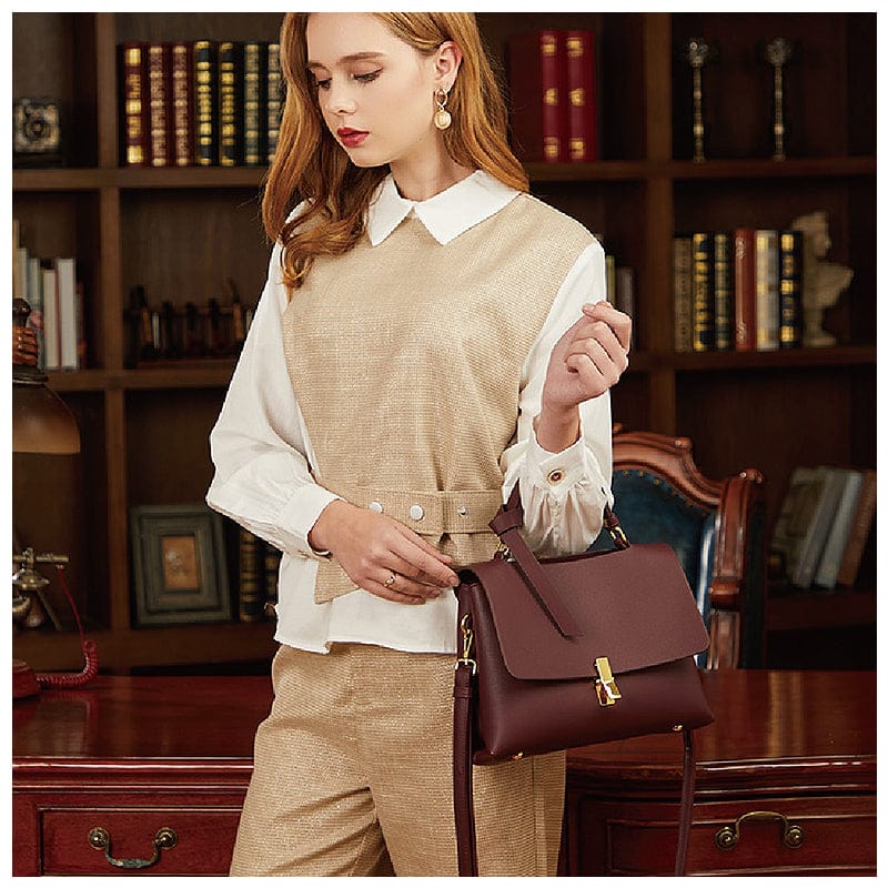 Celvera Elegant & Tijdloos - Luxe Handtas met Gouden Sluiting
