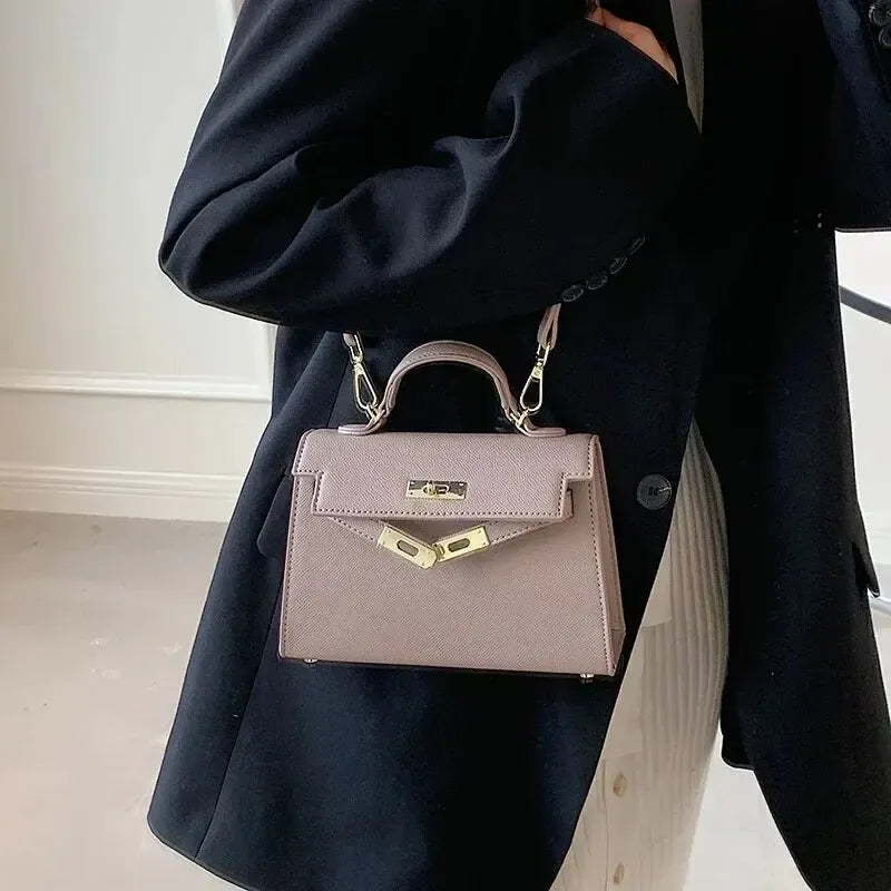 Celvera Tas Dames - Gestructureerde Handtas met Draaisluiting en Schouderband | Elegant
