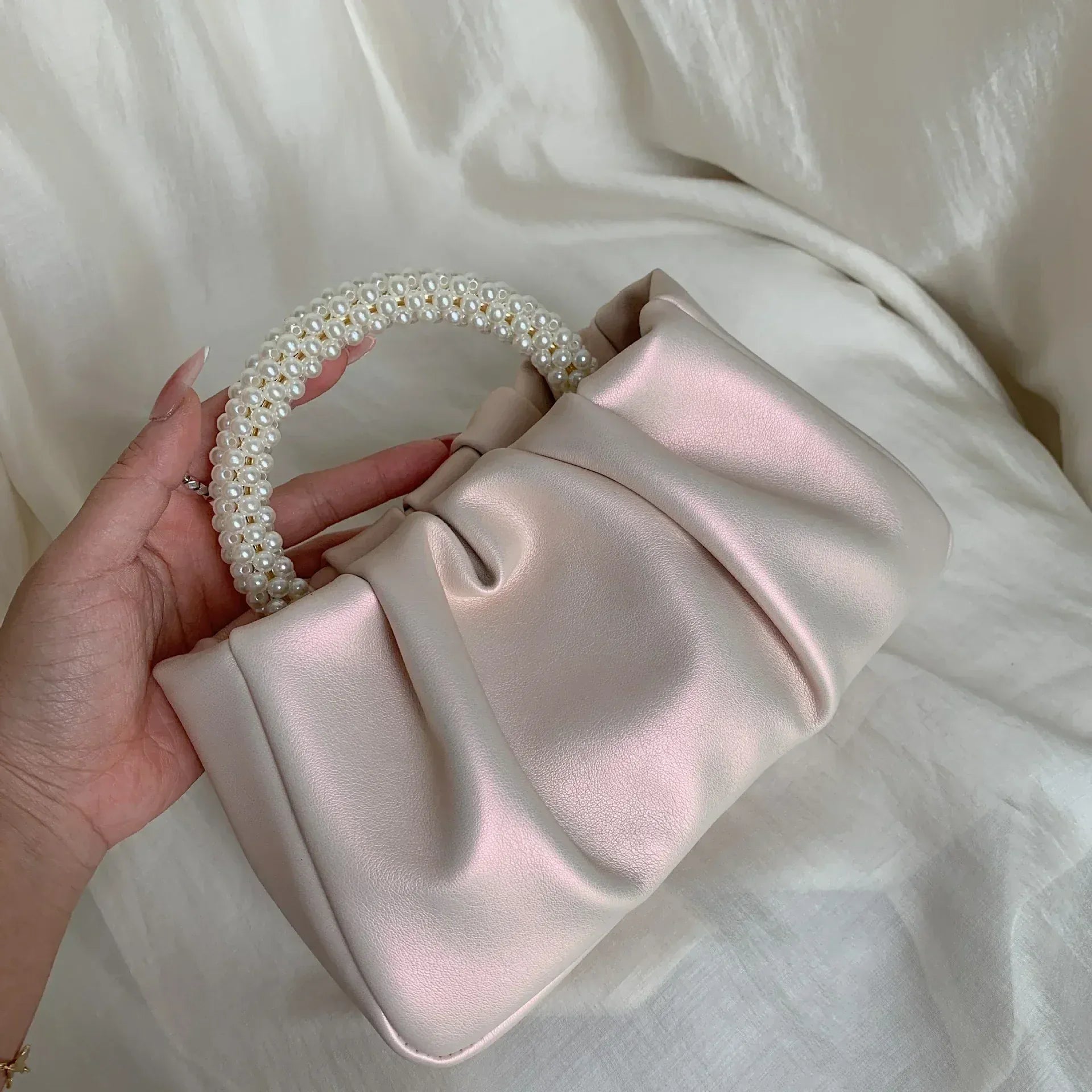 Celvera Tas Dames - Geplooide Mini Handtas met Parelhandvat | Elegant