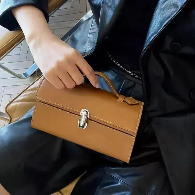 Celvera Tas Dames - Stijlvolle Handtas met Gouden Gesp en Flap | Klassiek