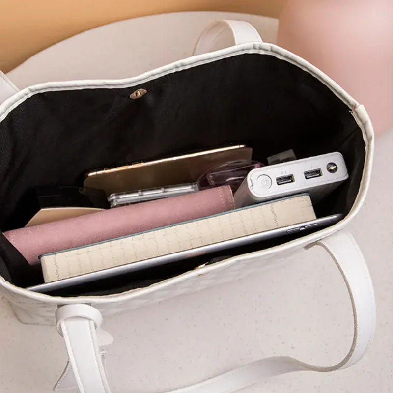 Celvera Tas Dames - Ruime Gewatteerde Shopper met Gouden Knoop | Chique