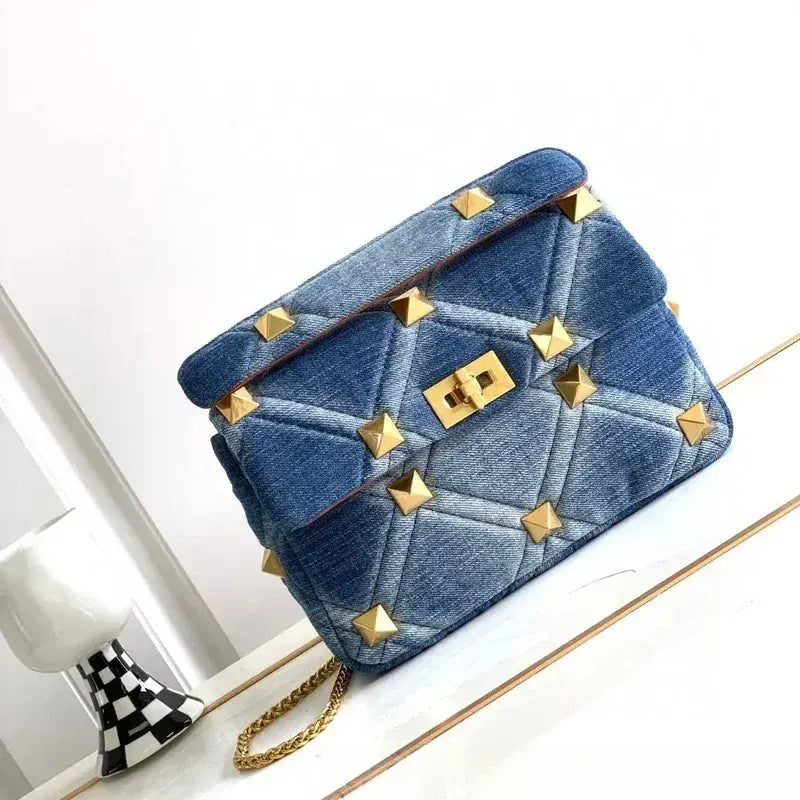 Celvera Tas Dames - Gewatteerde Schoudertas met Studs en Ketting | Chique