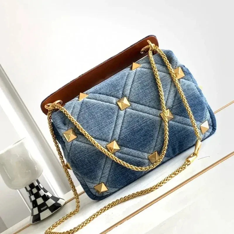 Celvera Tas Dames - Gewatteerde Schoudertas met Studs en Ketting | Chique
