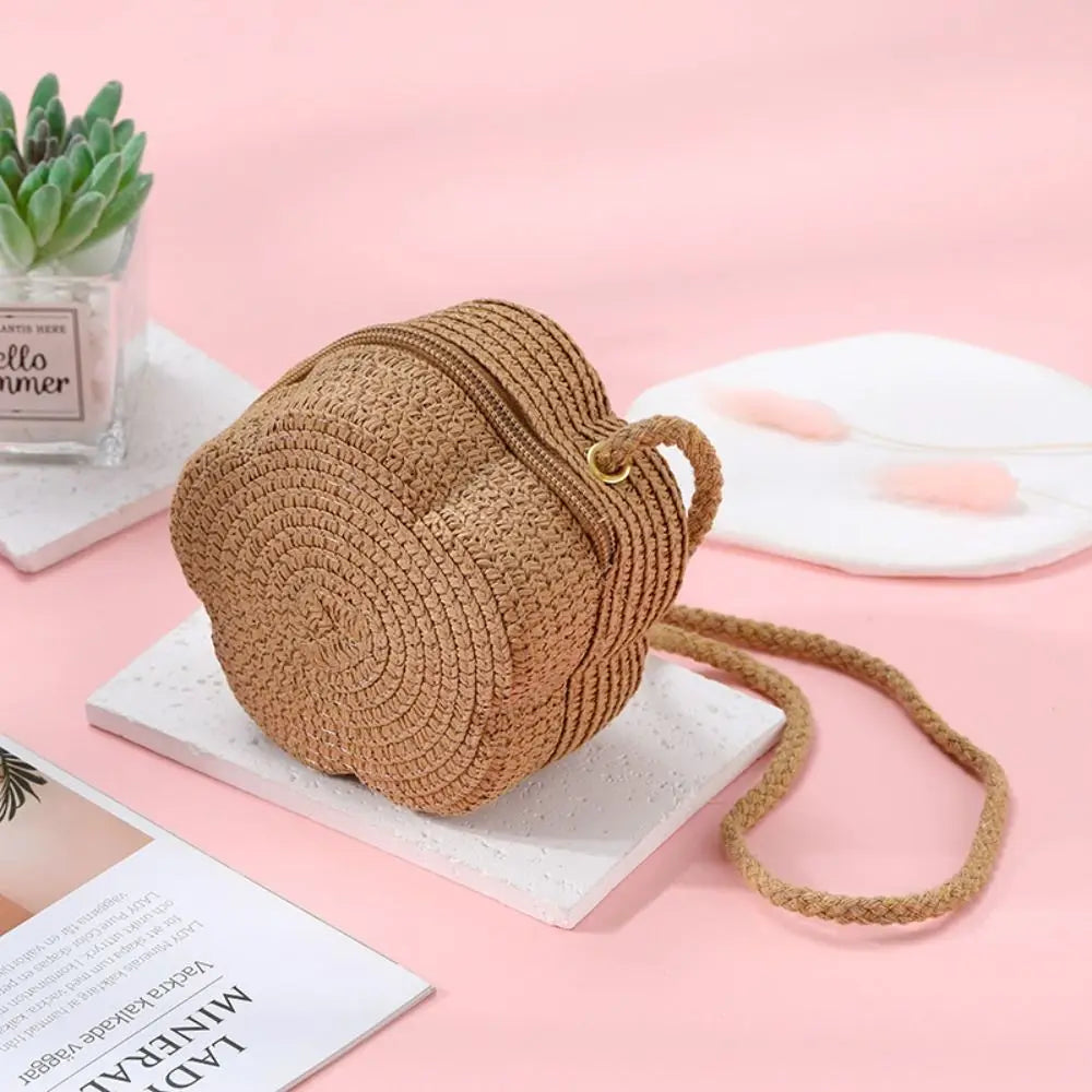 Celvera Tas Dames - Ronde Gevlochten Zomertas met Crossbody Riem | Casual
