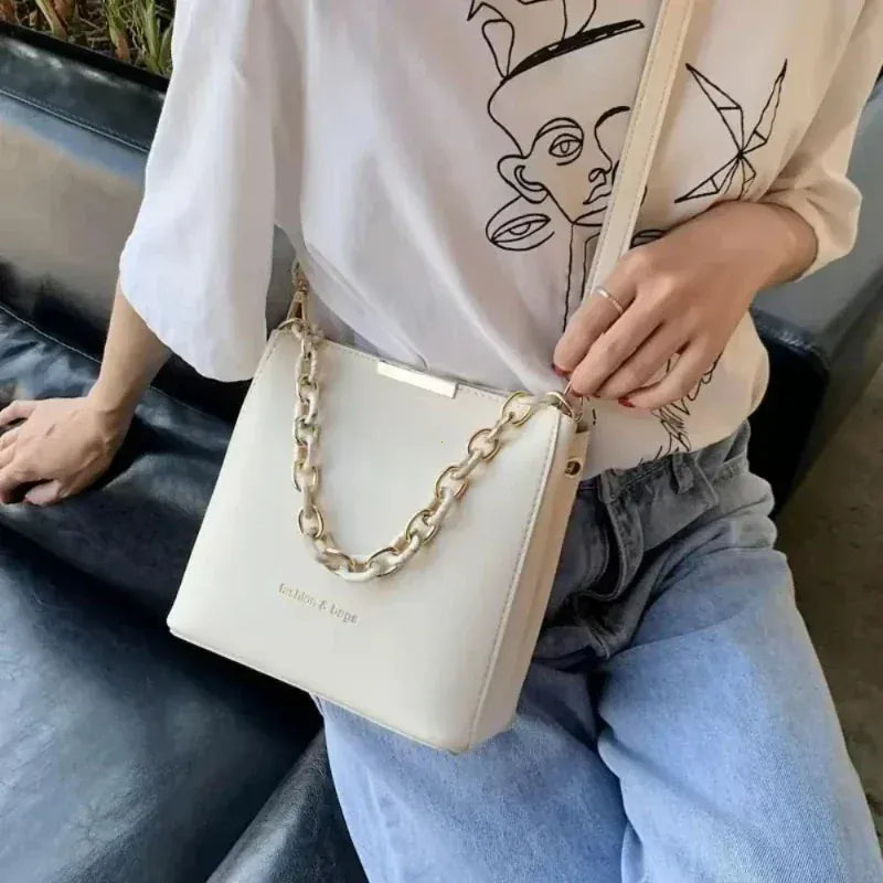 Celvera Tas Dames - Strakke Bucket Bag met Dikke Ketting en Riem | Chique