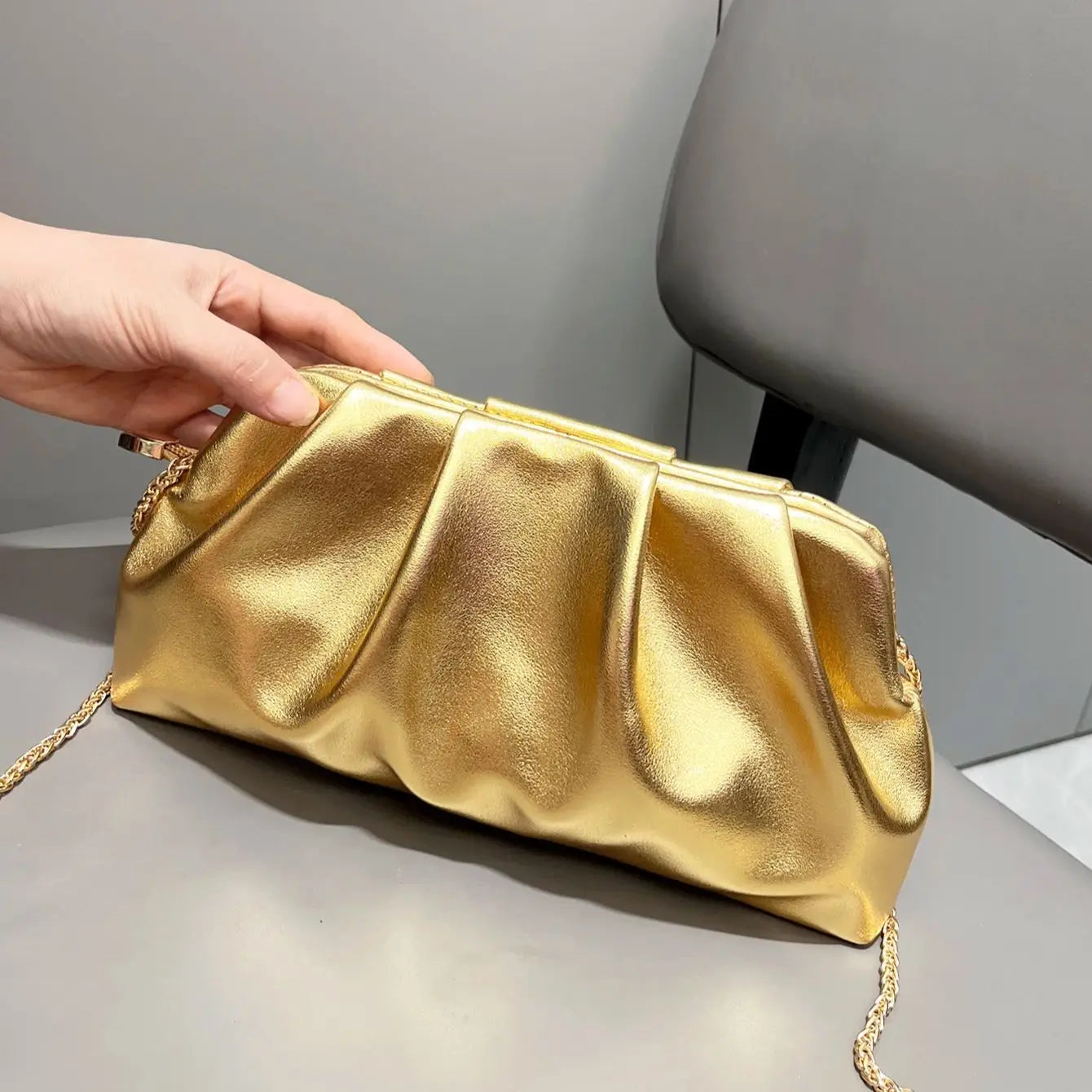 Celvera Tas Dames - Geplooide Clutch met Gouden Ketting | Chique