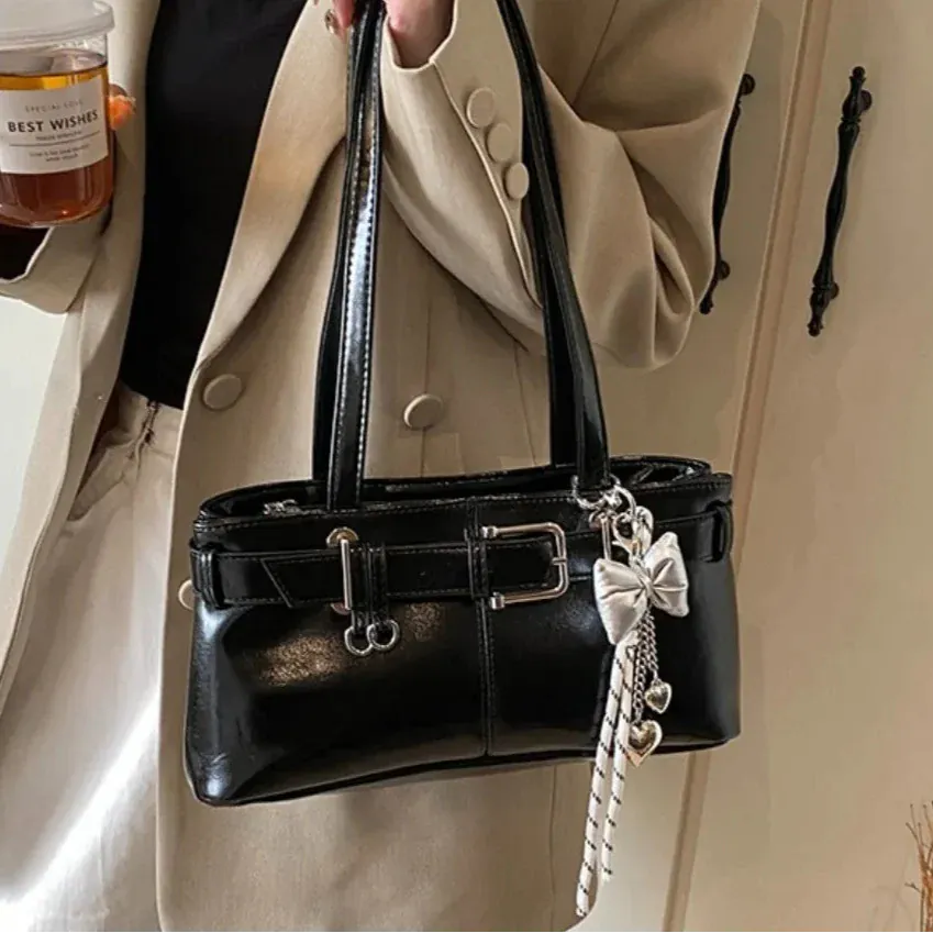 Celvera Tas Dames - Schoudertas met Gesp en Strik Hanger | Stijlvol