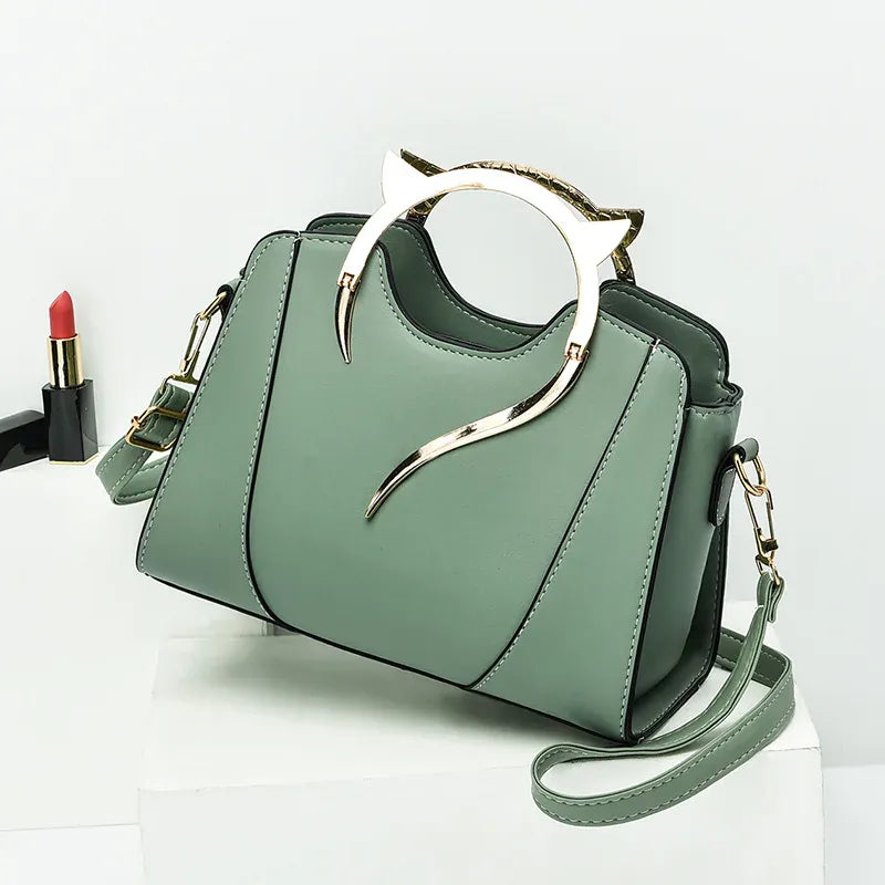 Celvera Tas Dames - Stijlvolle Handtas met Gouden Details | Chique
