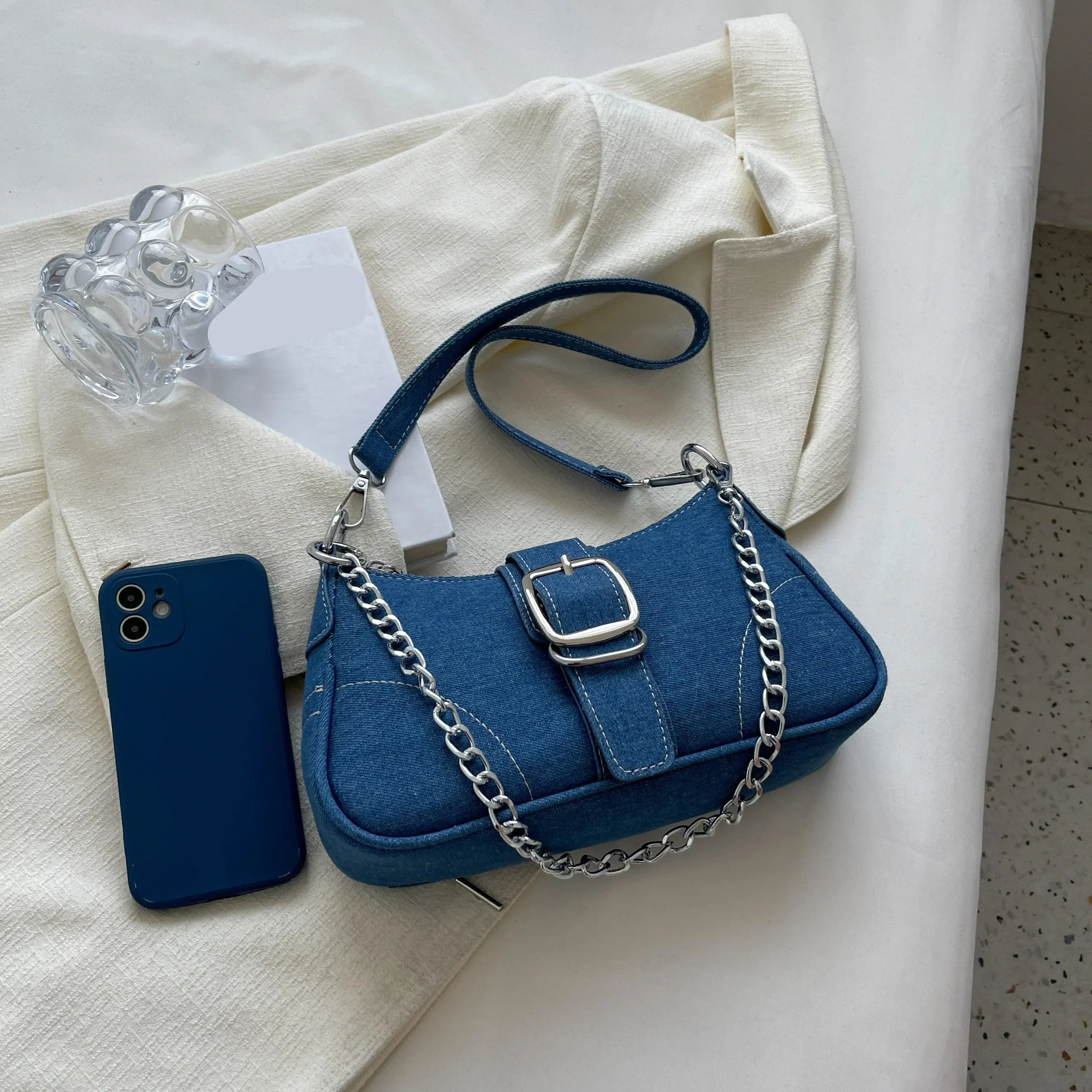 Celvera Tas Dames - Compact Model met Ketting en Gespsluiting | Casual