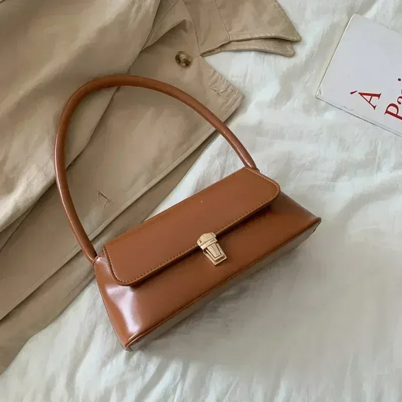 Celvera Tas Dames - Stijlvolle Baguette Tas met Gouden Sluiting | Klassiek