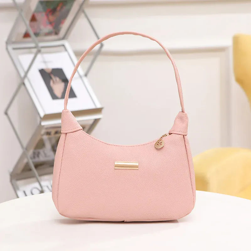 Celvera Schoudertas Dames - Halfmaan Hobo Bag met Gouden Label | Chique