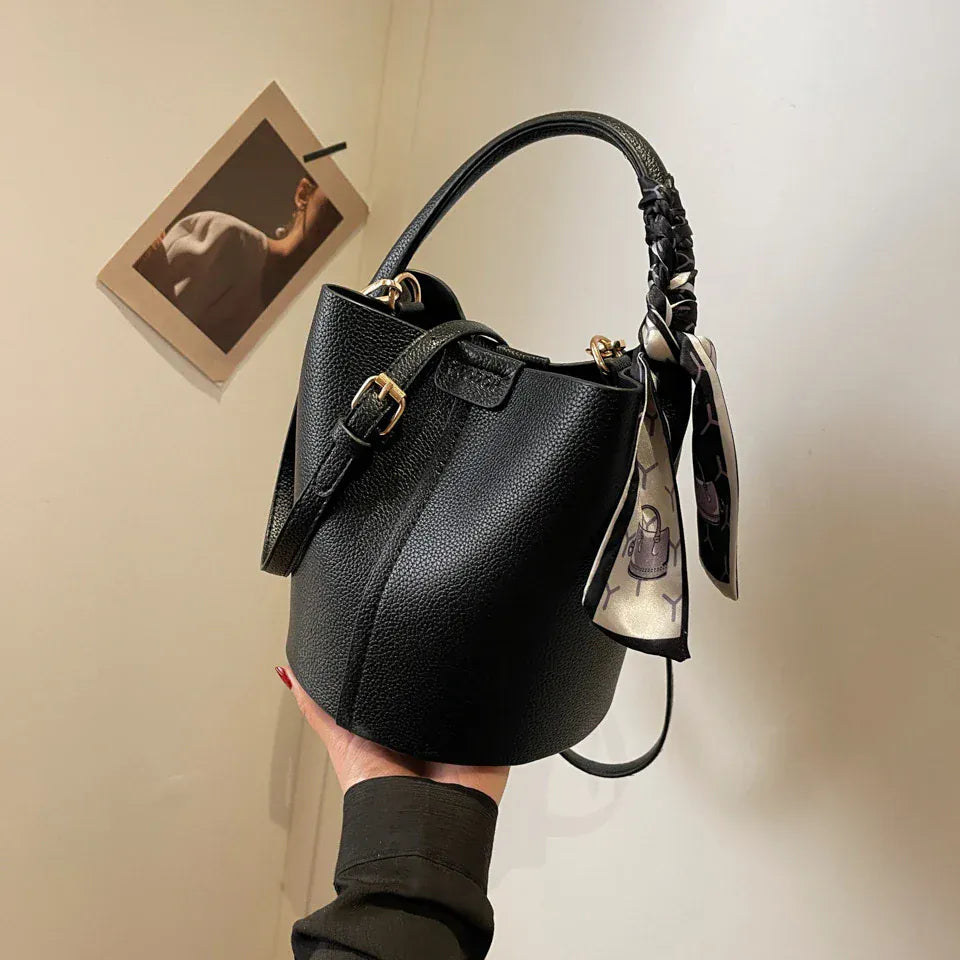Celvera Tas Dames - Bucket Bag met Sjaaltje en Gouden Hardware | Chique