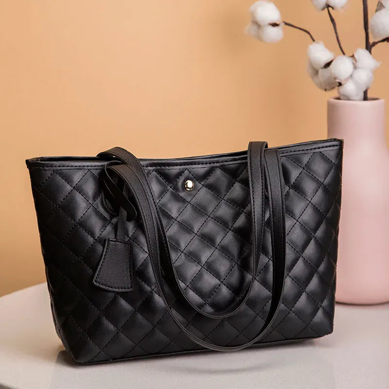 Celvera Tas Dames - Ruime Gewatteerde Shopper met Gouden Knoop | Chique