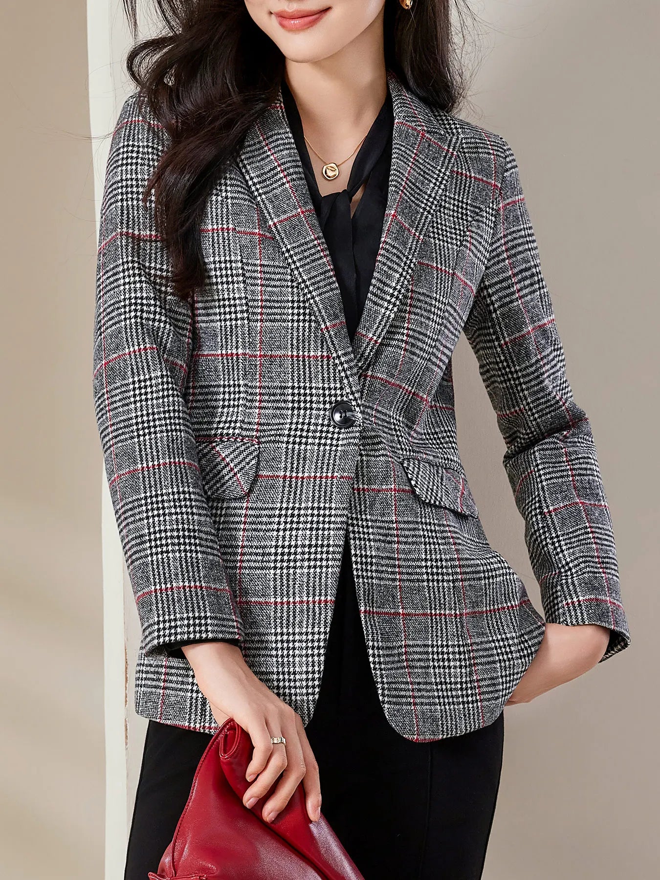 Blazer – Stylish Slim-Fit Design for Professional Settings
