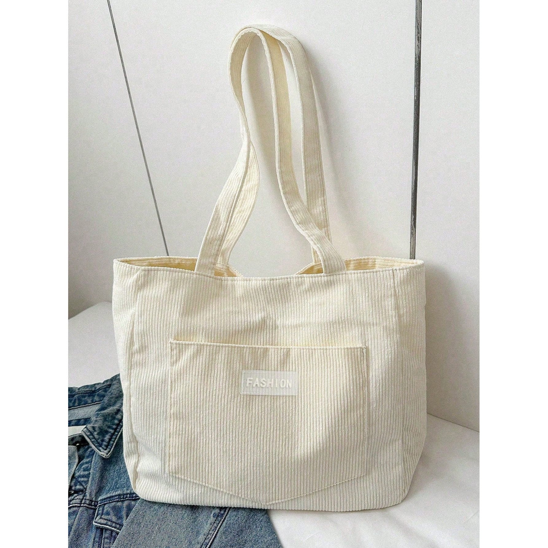 Celvera Tote Bag van Ribfluweel met Ruim Voorvak