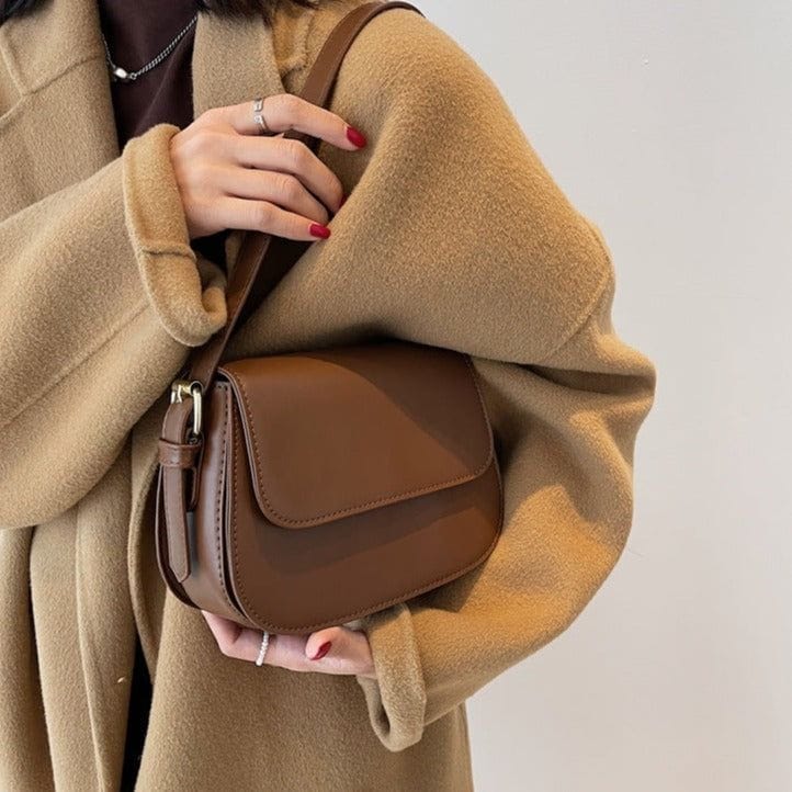 Celvera Tas Dames - Compacte Saddle Bag met Klepje en Schouderband | Klassiek