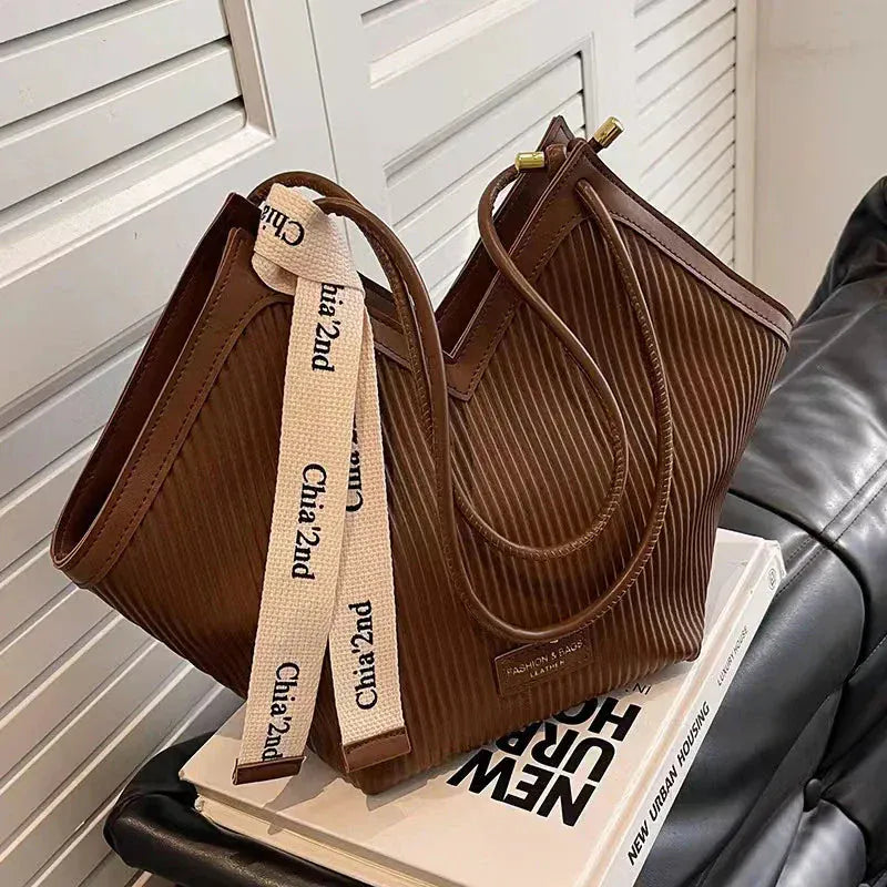 Celvera Stijlvolle damestas met modern design – licht, elegant en praktisch