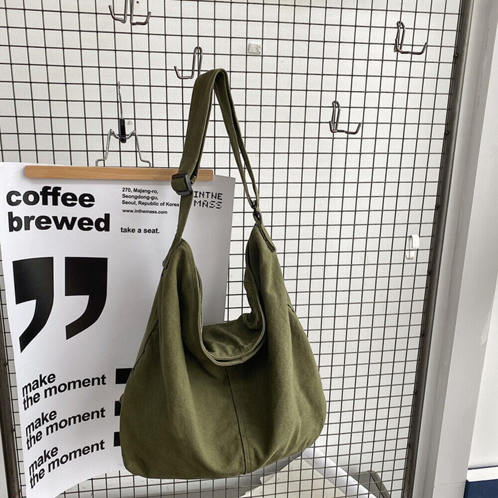 Celvera Oversized canvas schoudertas met ruime pasvorm