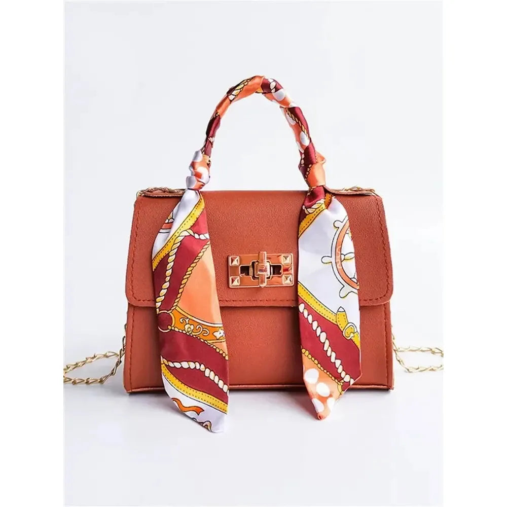 Celvera Tas Dames - Compacte Flap Tas met Sjaal en Gouden Ketting | Chique