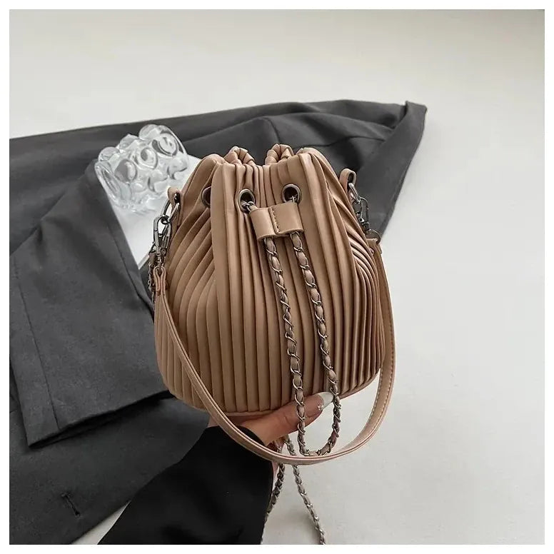 Celvera Tas Dames - Bucket Bag met Plissé en Zilveren Ketting | Chique