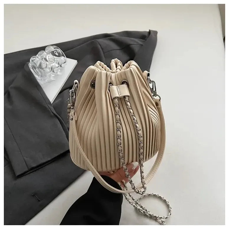 Celvera Tas Dames - Bucket Bag met Plissé en Zilveren Ketting | Chique