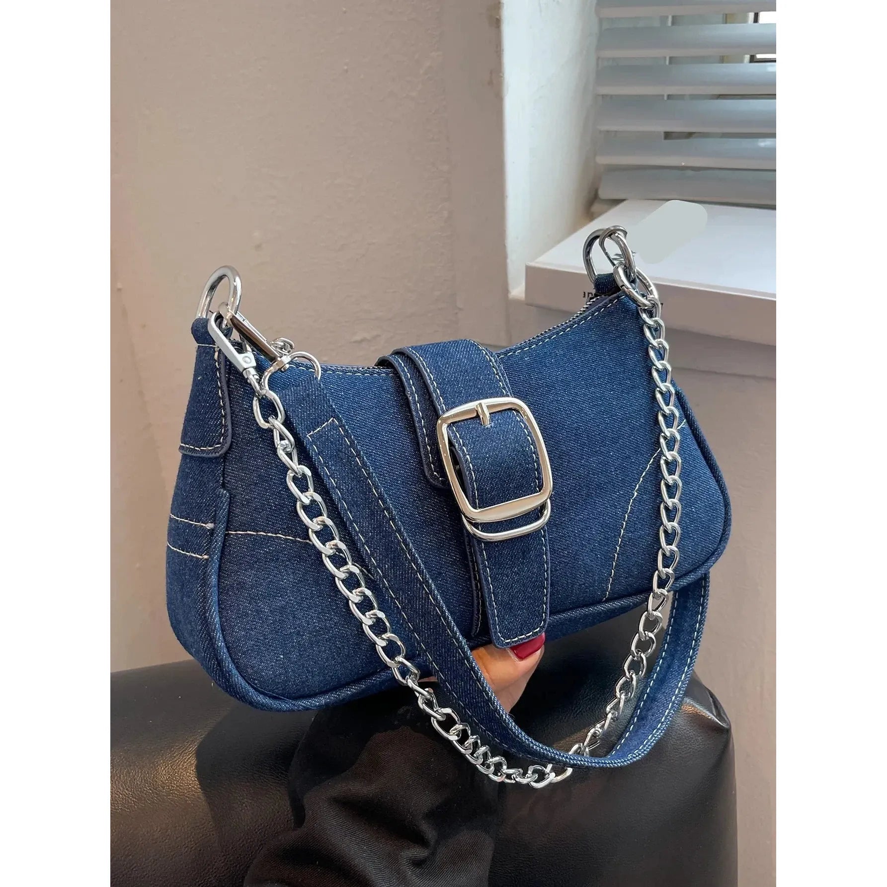 Celvera Tas Dames - Compact Model met Ketting en Gespsluiting | Casual