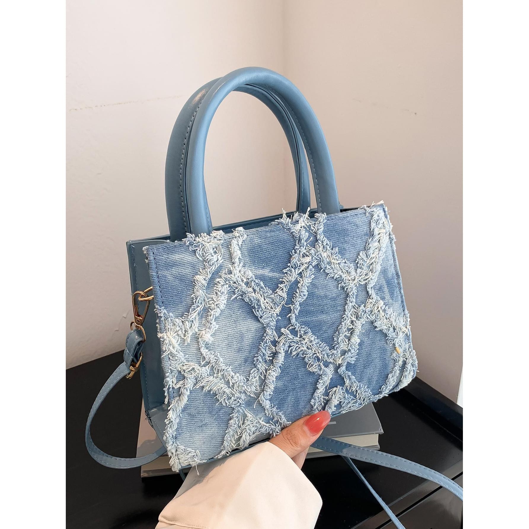 Celvera Tas Dames - Gestructureerde Tote met Franje Patroon en Schouderband | Chique