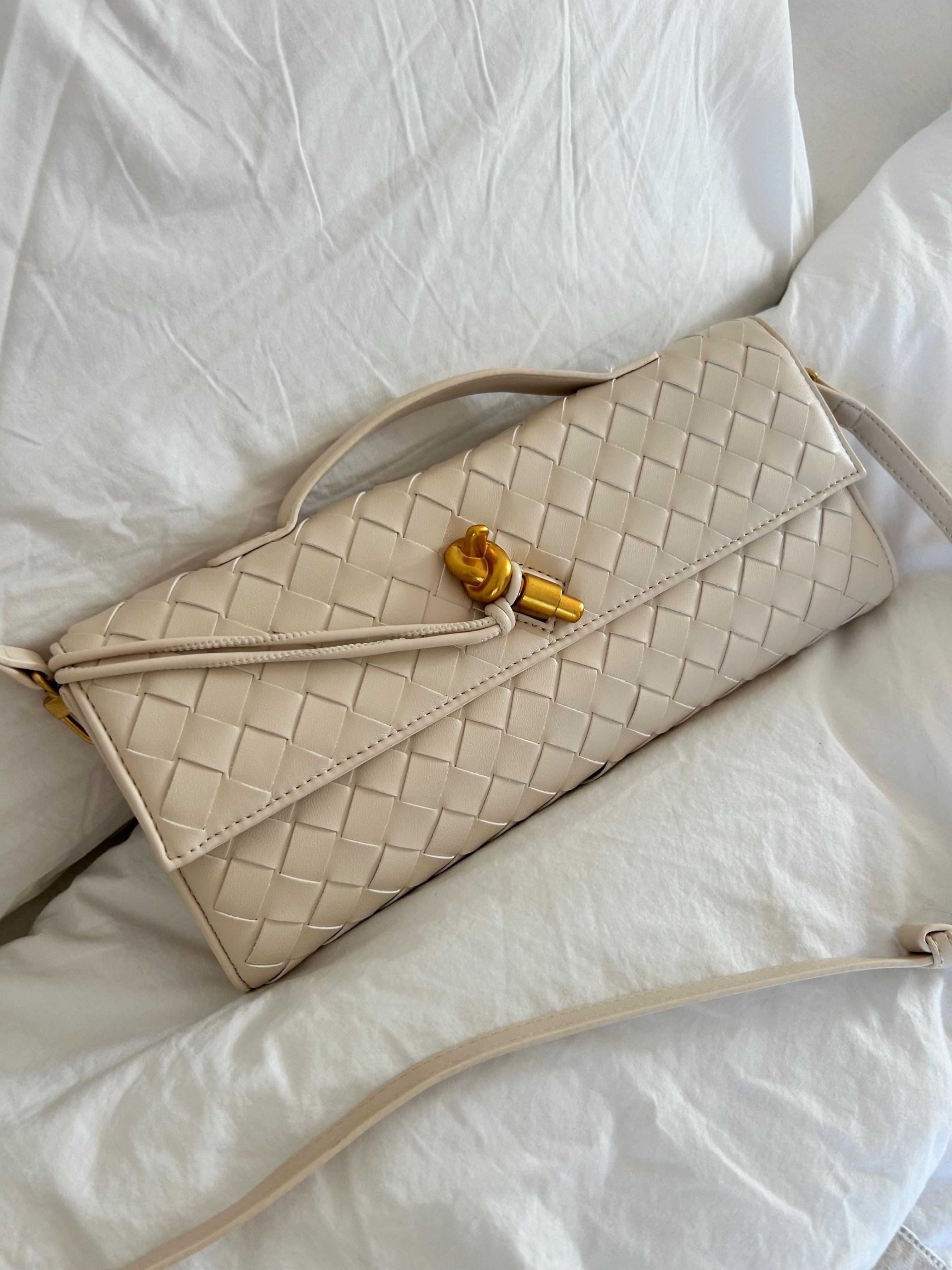 Celvera Tas Dames - Langwerpig Gevlochten Model met Klepslot en Schouderriem