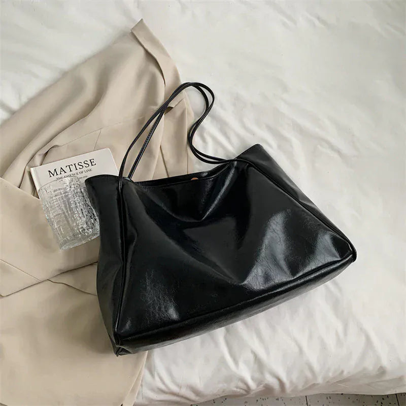 Celvera Luxe Tote Handtas – Ruim, Elegant & Perfect voor Dagelijks Gebruik