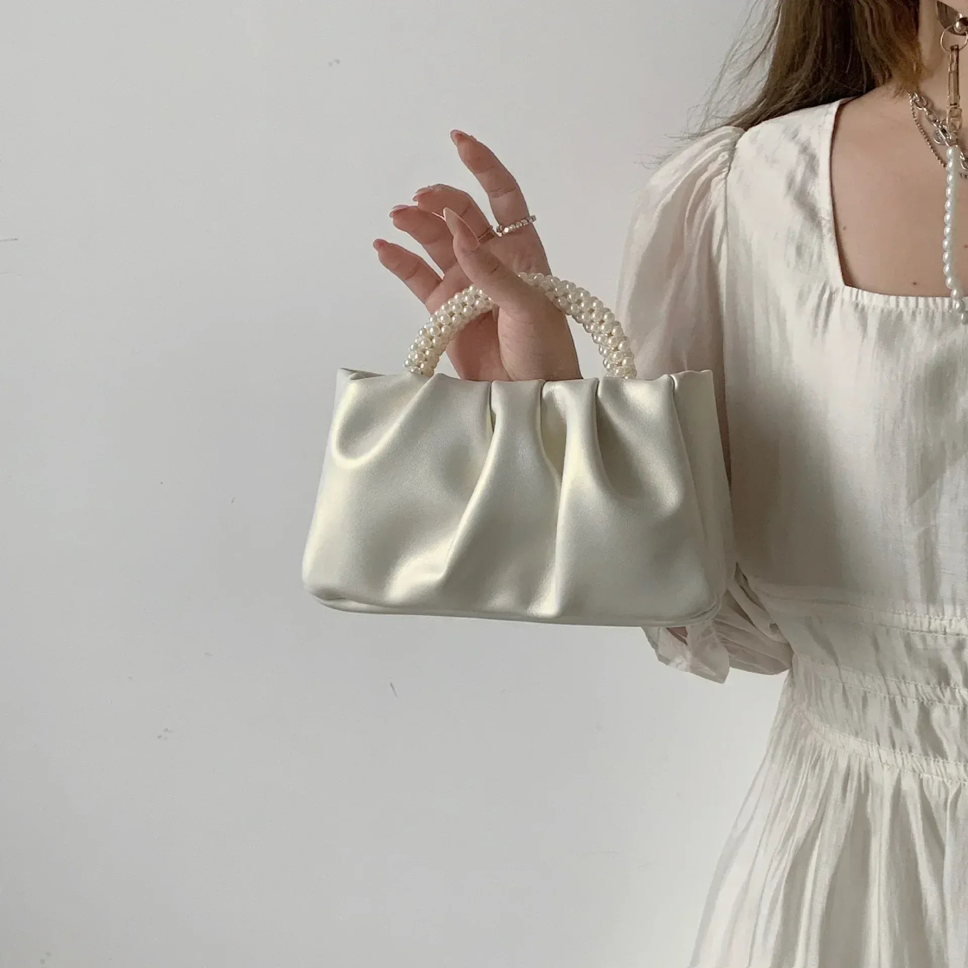 Celvera Tas Dames - Geplooide Avondtas met Parelhengsels | Elegant