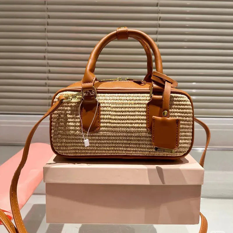 Celvera Tas Dames - Gevlochten Bowlingtas met Contrast Rand en Label | Zomer