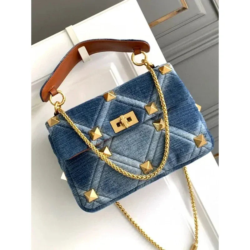 Celvera Tas Dames - Gewatteerde Schoudertas met Studs en Ketting | Chique