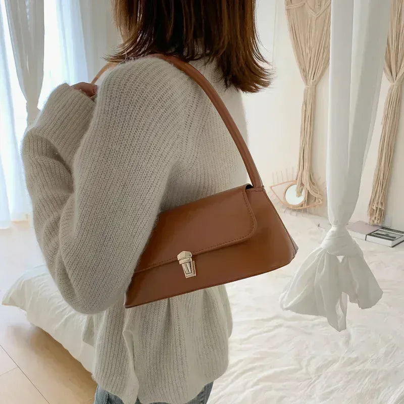 Celvera Tas Dames - Stijlvolle Baguette Tas met Gouden Sluiting | Klassiek