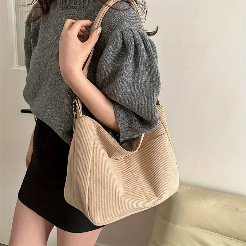 Celvera Tas Dames - Ruime Schoudertas met Ribbel en Bedeltje | Casual
