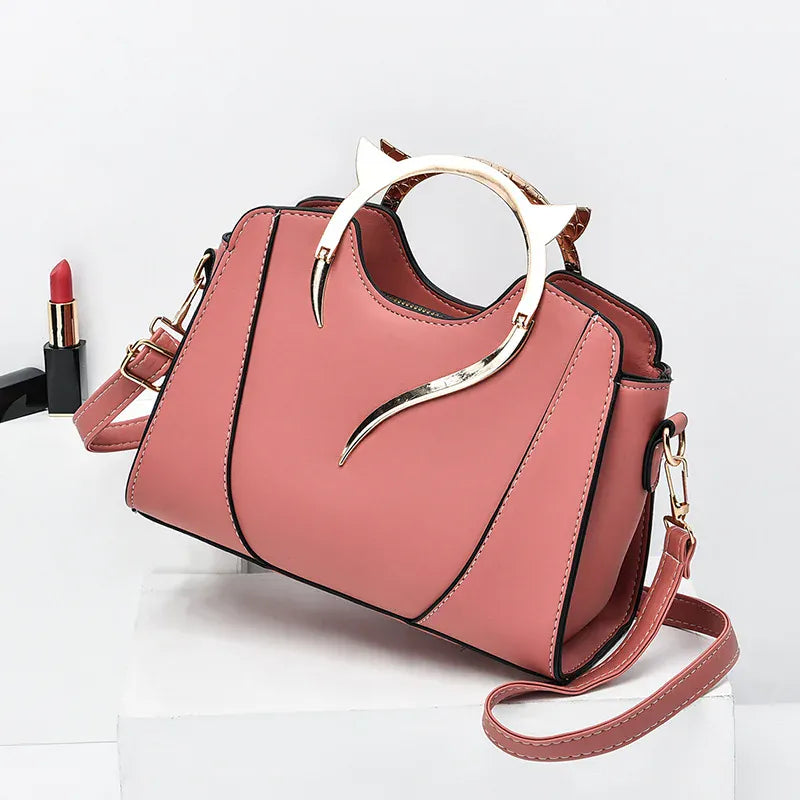 Celvera Tas Dames - Stijlvolle Handtas met Gouden Details | Chique