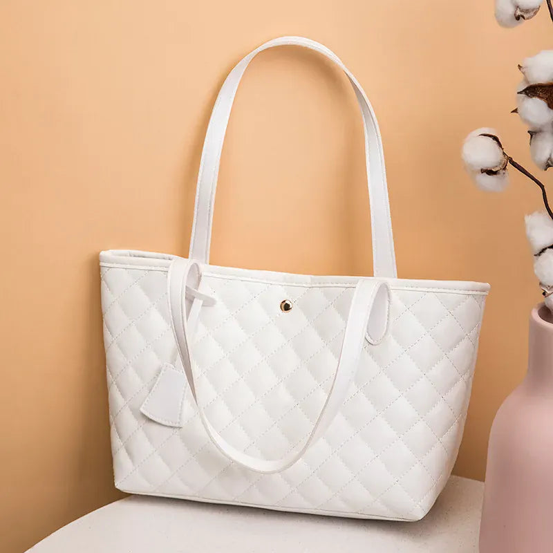 Celvera Tas Dames - Ruime Gewatteerde Shopper met Gouden Knoop | Chique