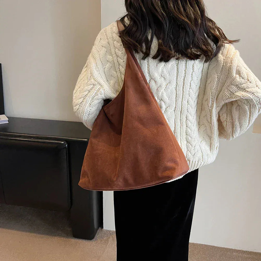 Celvera Tote bag in zacht suède met ruim hoofdvak