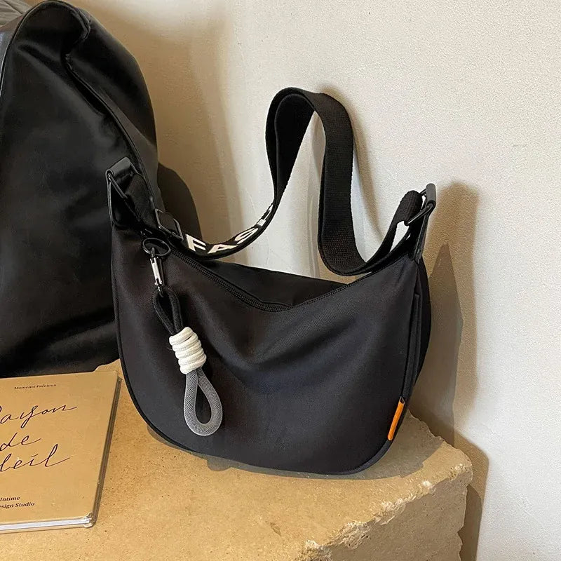 Celvera Tas Dames - Halfmaan Schoudertas met Boho Riem en Trekkoord | Casual