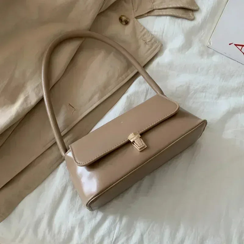 Celvera Tas Dames - Stijlvolle Baguette Tas met Gouden Sluiting | Klassiek