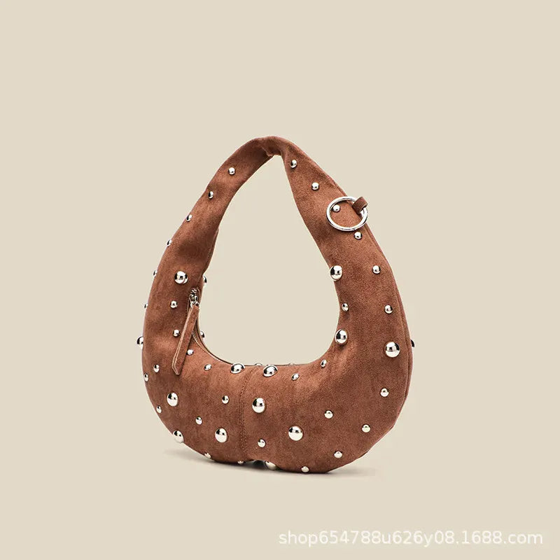 Celvera Tas Dames - Halfmaan Schoudertas met Zilveren Studs | Stoer