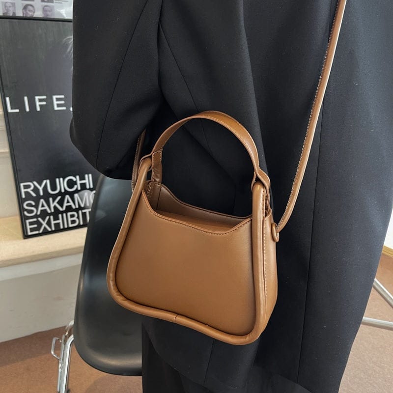 Celvera Tas Dames - Klein Halvemaanvormig Model met Knoopdetail | Casual