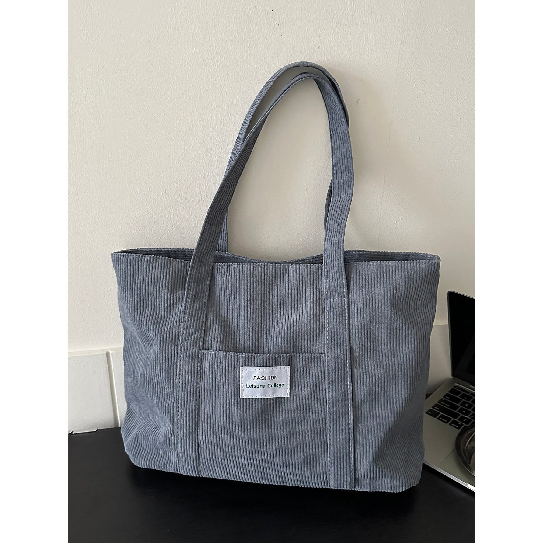 Celvera Tote Bag van Ribfluweel met Ruim Voorvak