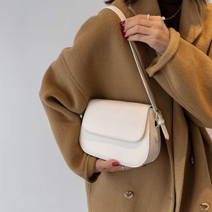 Celvera Tas Dames - Compacte Saddle Bag met Klepje en Schouderband | Klassiek