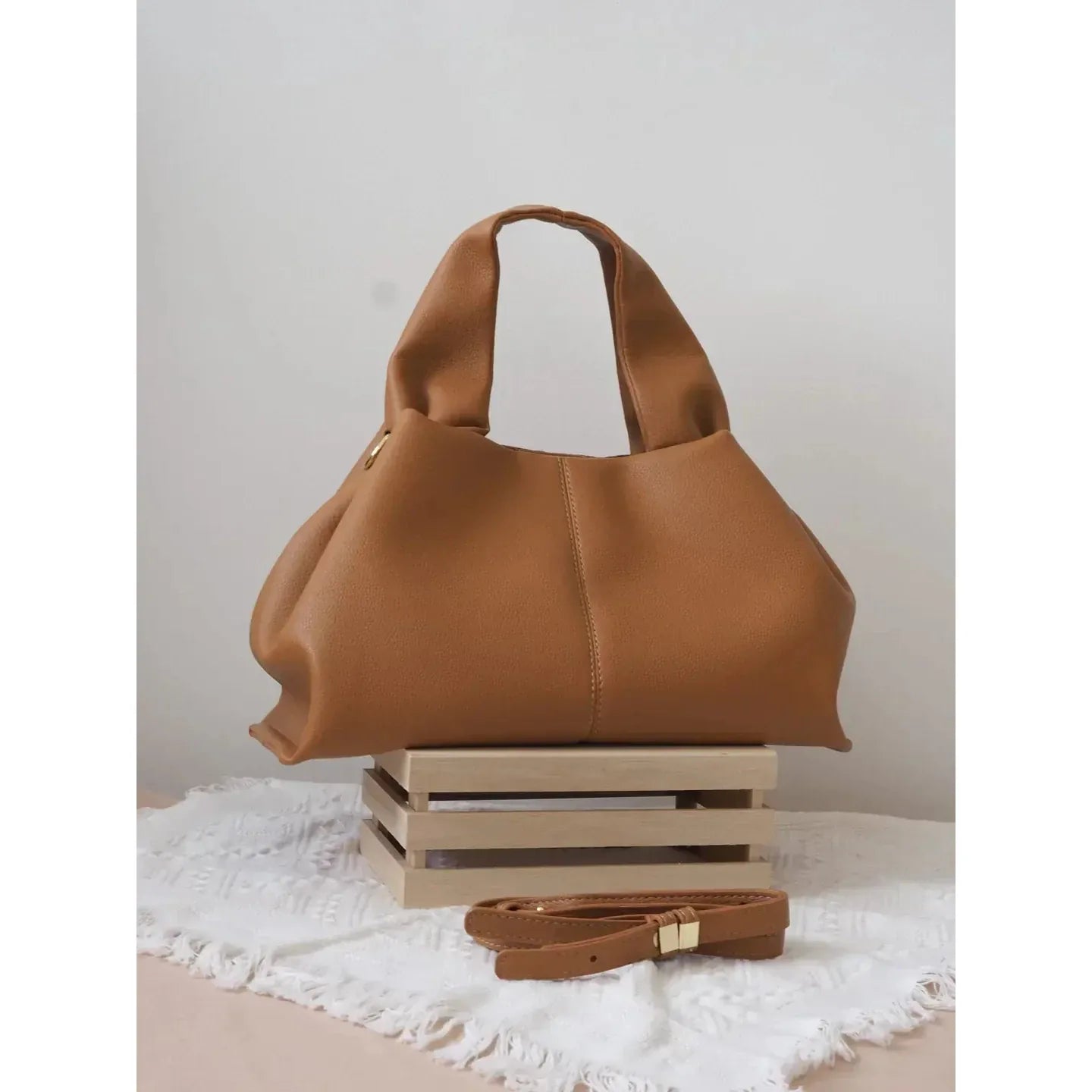 Celvera Tas Dames - Architecturale Tote met Dubbele Hengsels en Soepele Bodem | Elegant