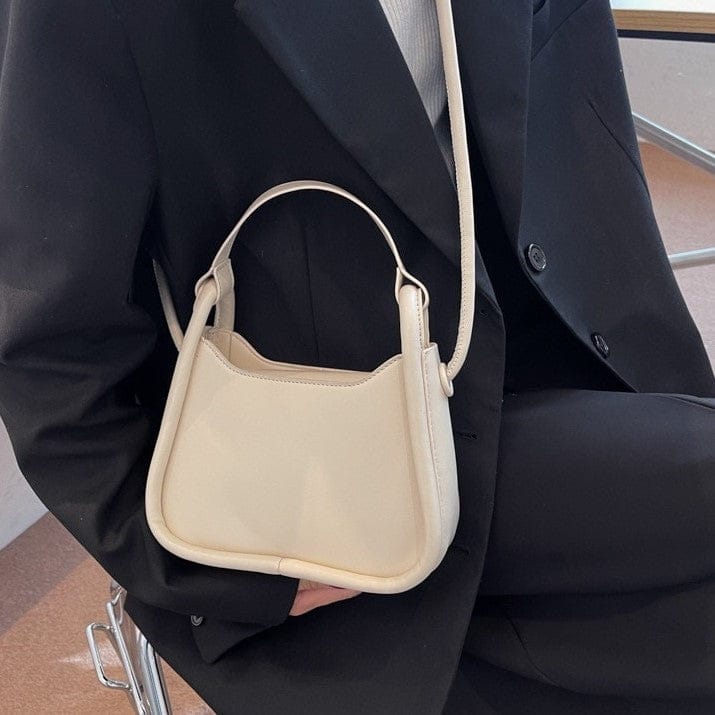 Celvera Tas Dames - Klein Halvemaanvormig Model met Knoopdetail | Casual